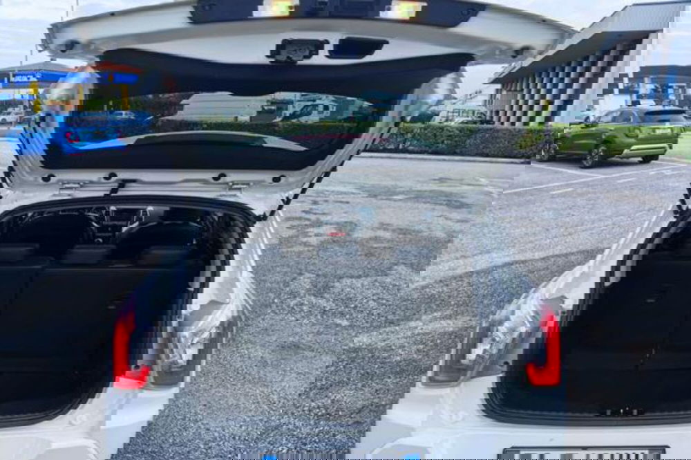 Ssangyong Tivoli usata a Udine (5)