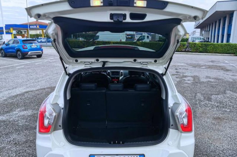 Ssangyong Tivoli usata a Udine (5)