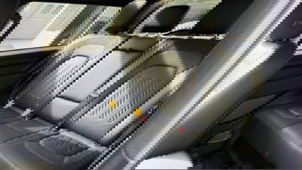 Land Rover Defender usata a Potenza (11)