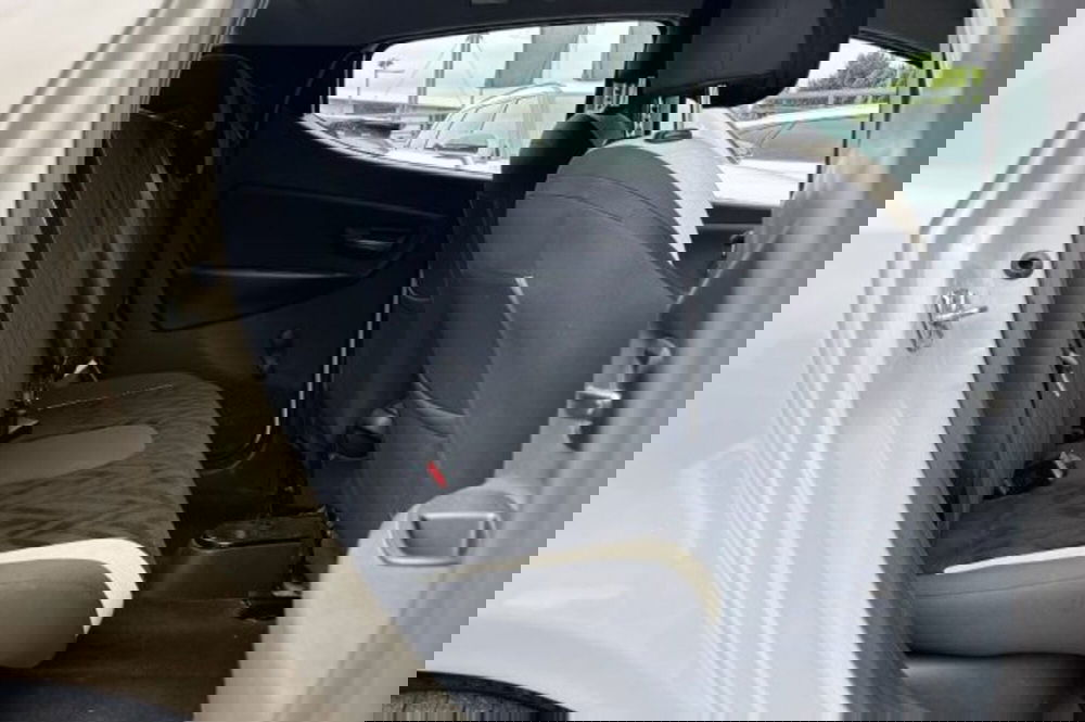 Lancia Ypsilon usata a Latina (10)