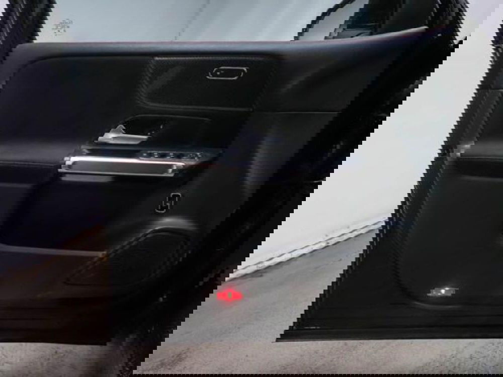 Mercedes-Benz GLB usata a Milano (10)