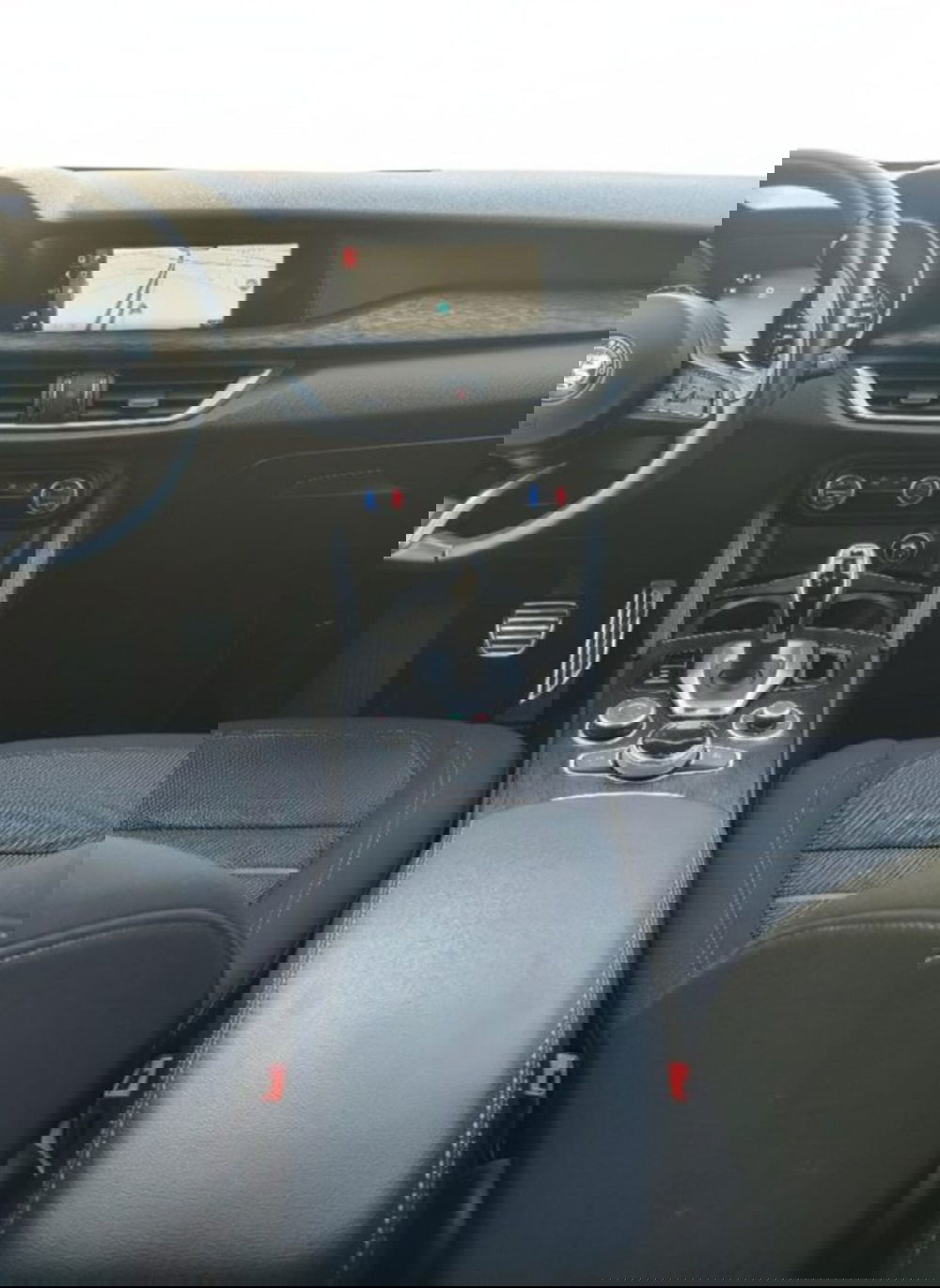 Alfa Romeo Stelvio usata a Firenze (9)