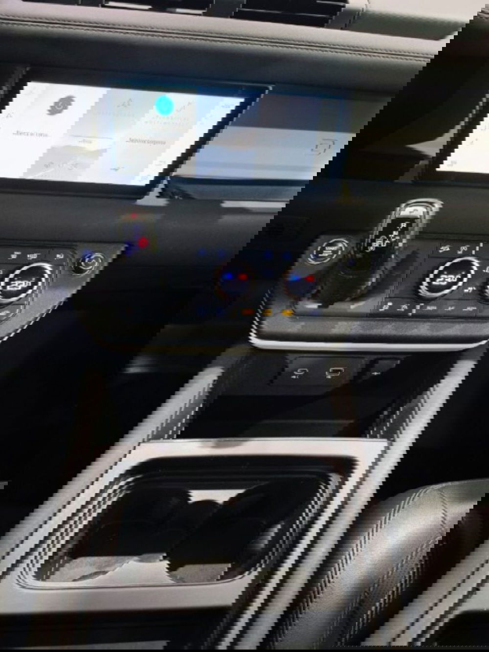 Land Rover Defender usata a Firenze (9)