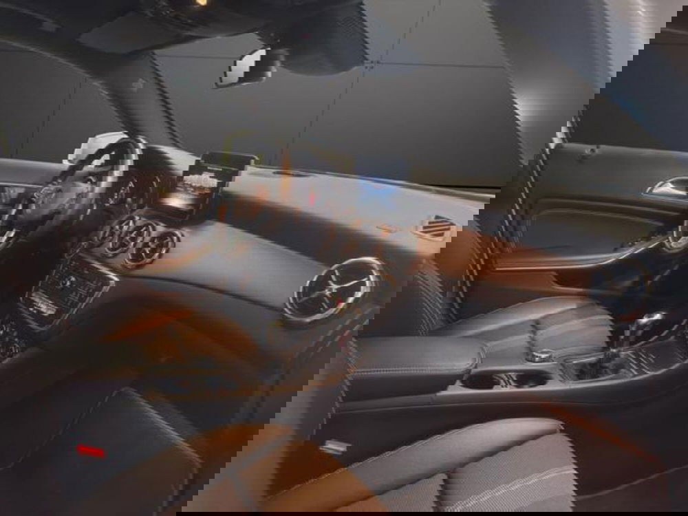 Mercedes-Benz GLA SUV usata a Milano (10)