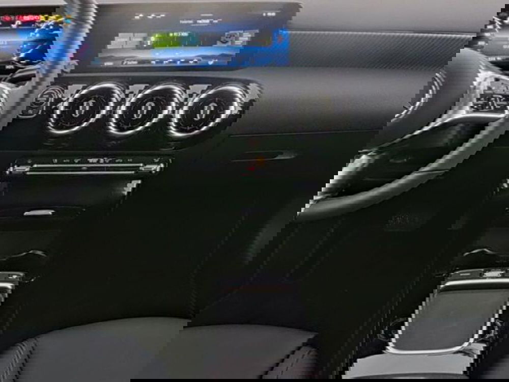 Mercedes-Benz Classe A Sedan usata a Milano (7)