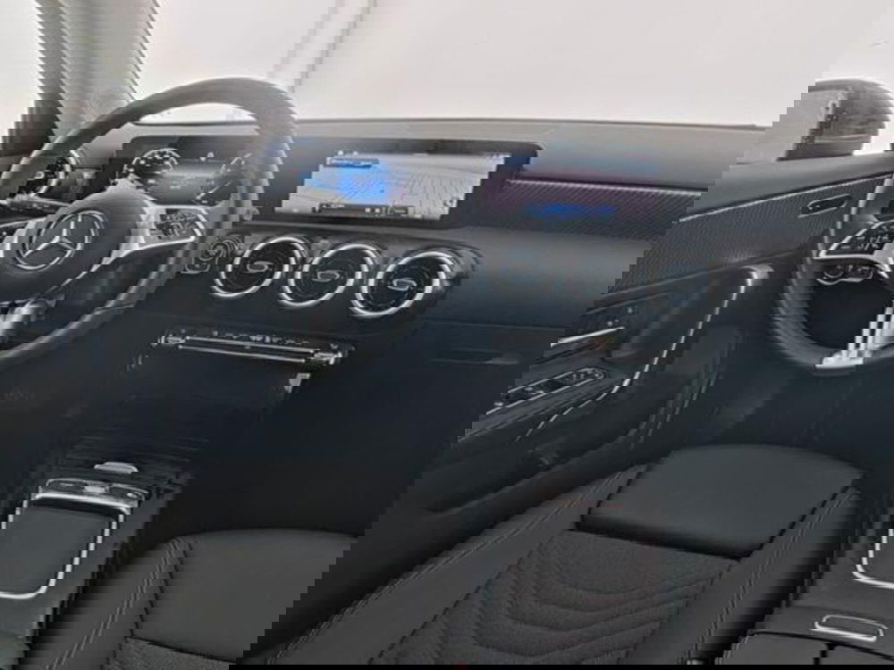 Mercedes-Benz Classe A Sedan usata a Milano (5)