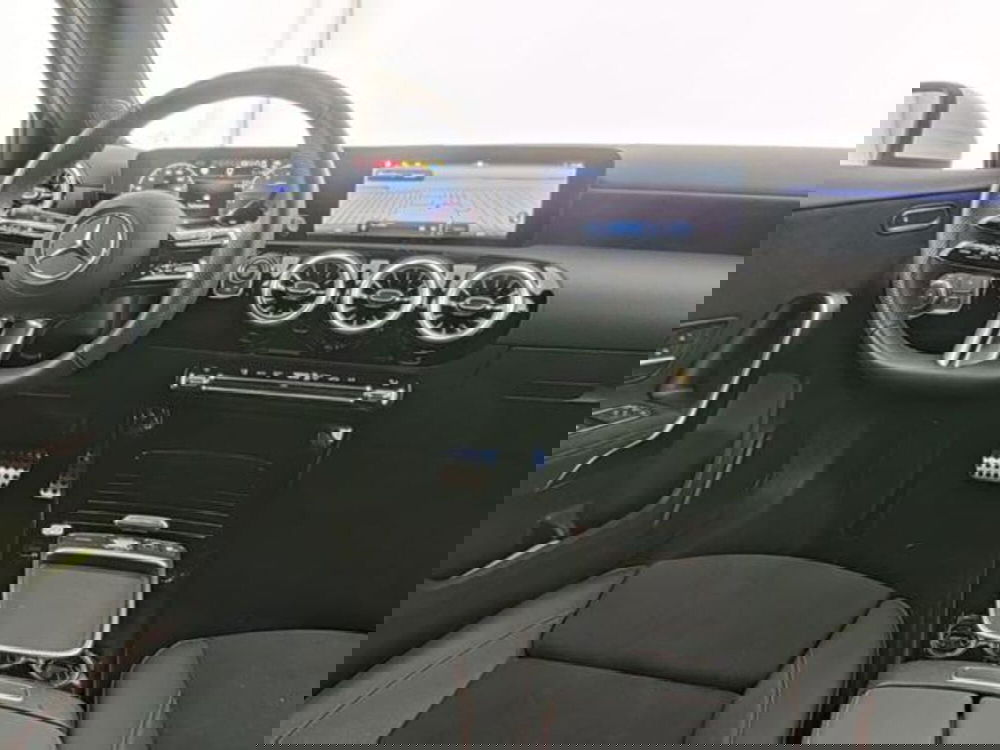 Mercedes-Benz Classe A Sedan usata a Milano (5)