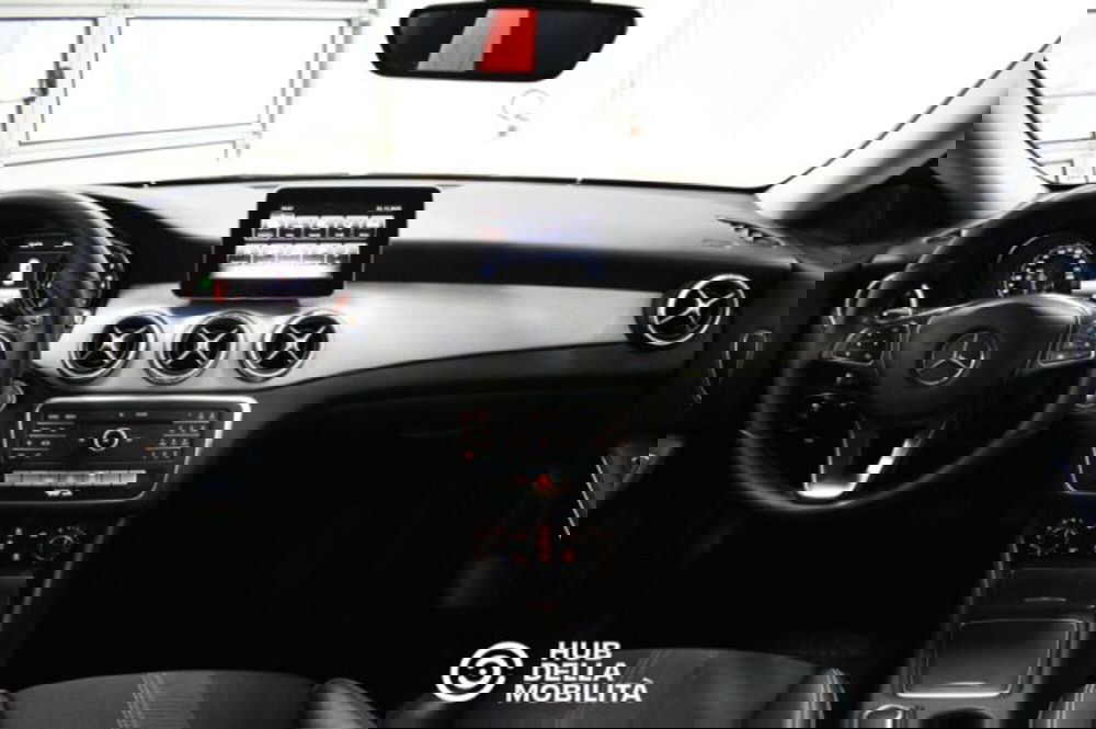 Mercedes-Benz CLA Shooting Brake usata a Perugia (10)