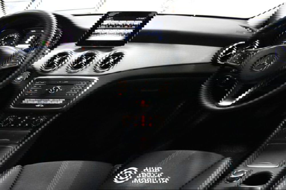 Mercedes-Benz CLA Shooting Brake usata a Perugia (11)