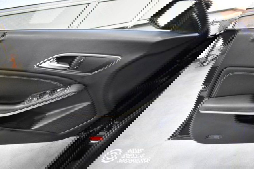 Mercedes-Benz CLA Shooting Brake usata a Perugia (7)