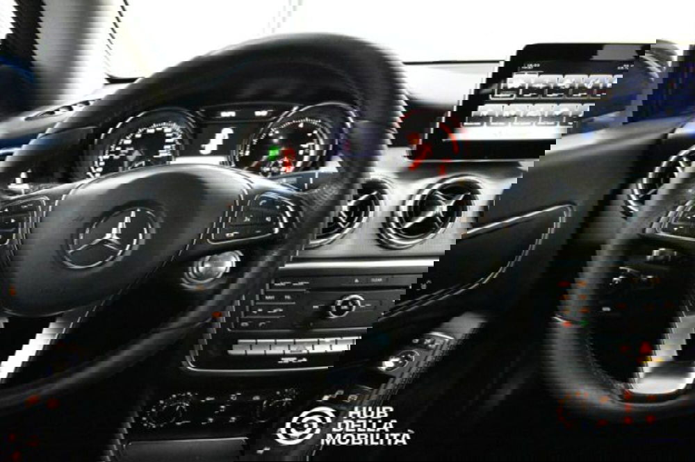 Mercedes-Benz CLA Shooting Brake usata a Perugia (9)