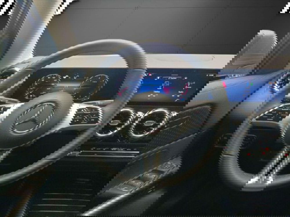 Mercedes-Benz GLA SUV usata a Novara (11)