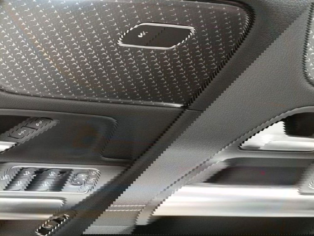 Mercedes-Benz GLA SUV usata a Novara (17)