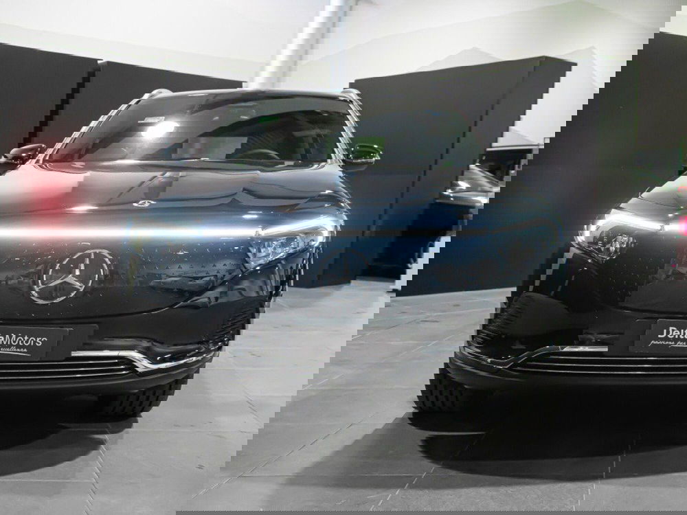 Mercedes-Benz EQA nuova a Macerata (2)