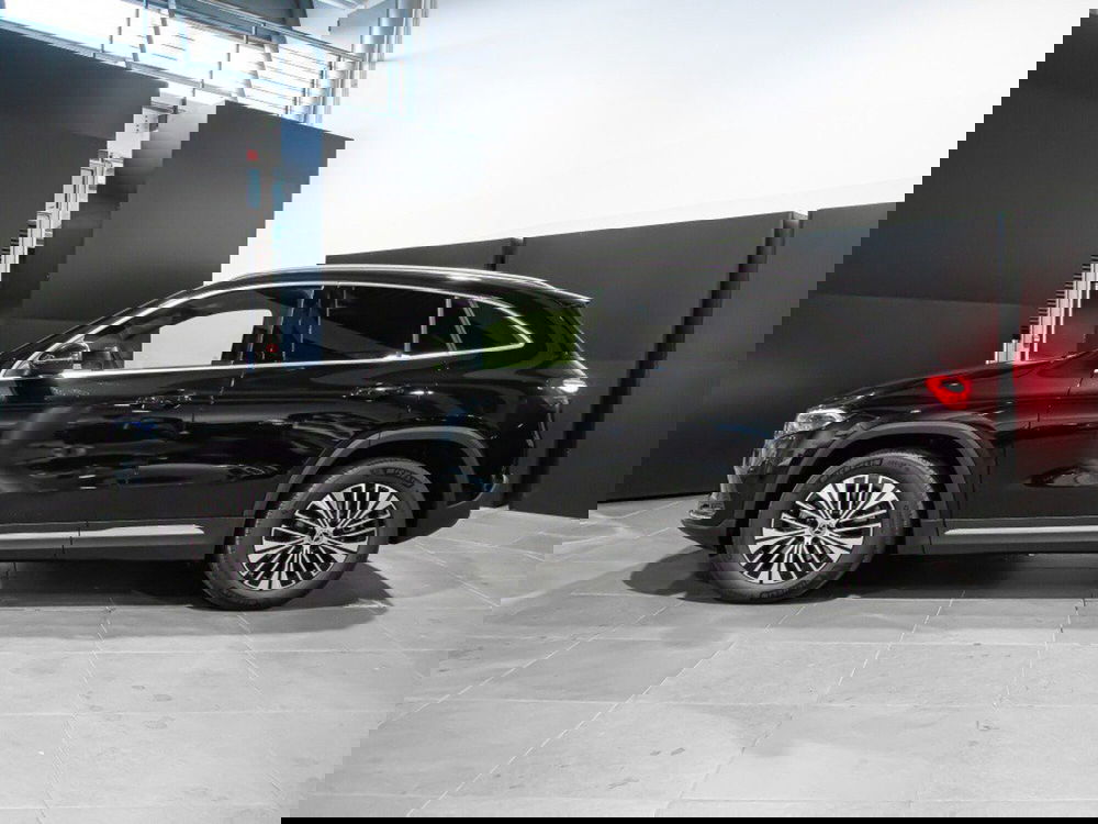 Mercedes-Benz EQA nuova a Macerata (3)