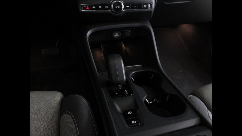 Volvo XC40 usata a Palermo (18)