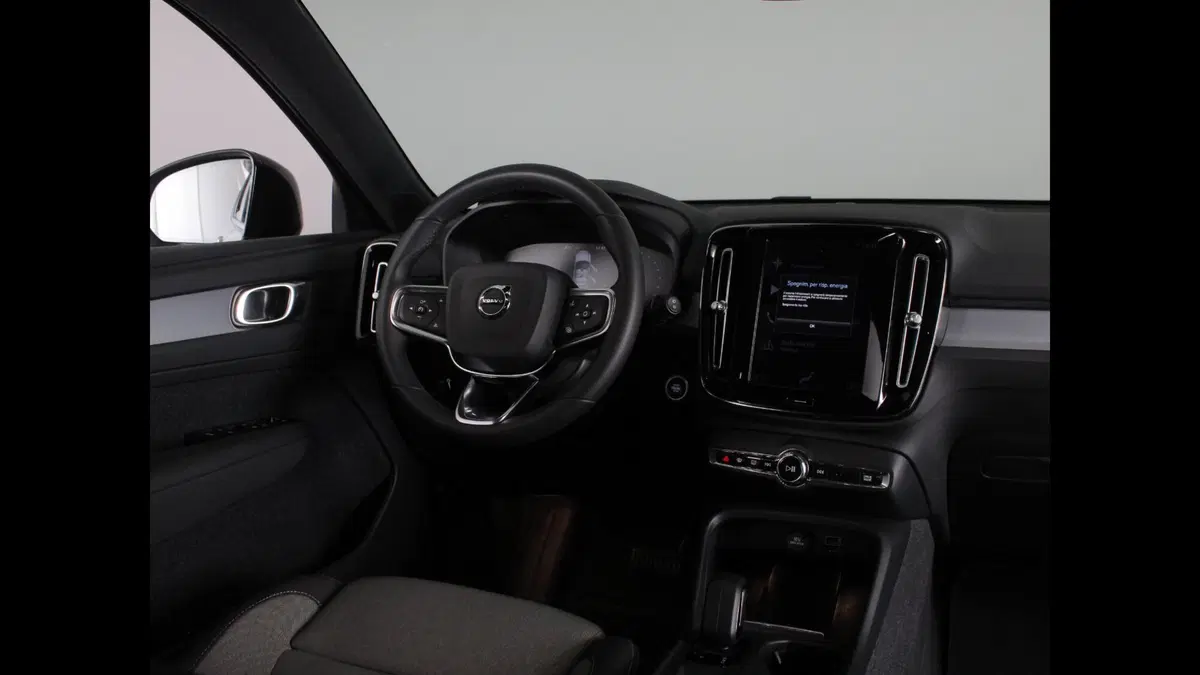 Volvo XC40 usata a Palermo (5)