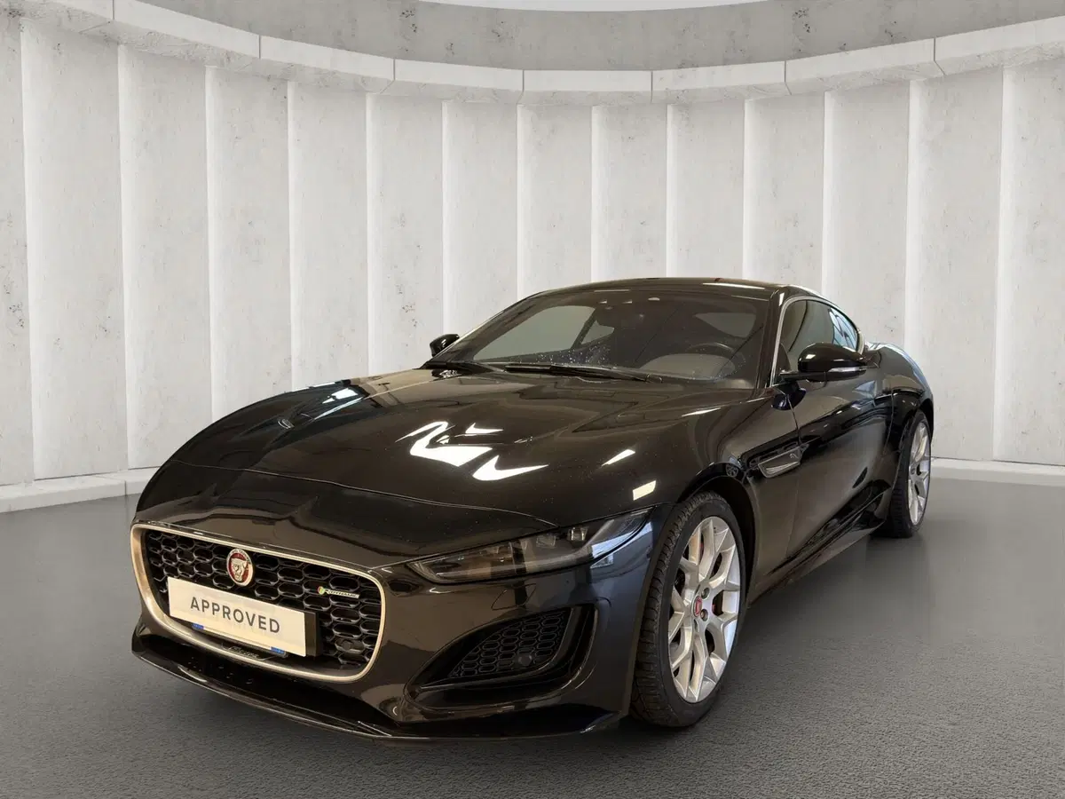 Jaguar F-Type Coupé usata a Milano