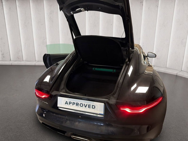 Jaguar F-Type Coupé usata a Milano (11)