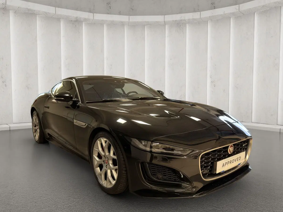 Jaguar F-Type Coupé usata a Milano (16)