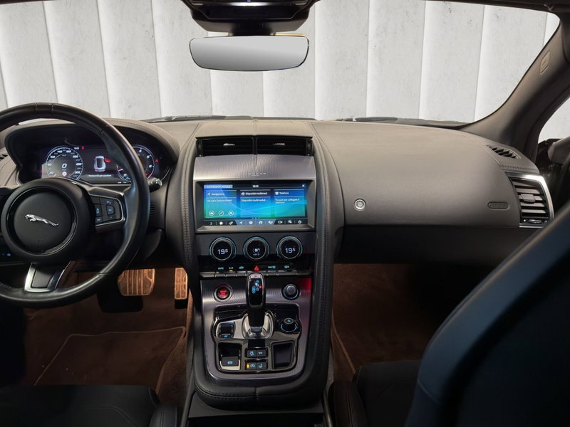 Jaguar F-Type Coupé usata a Milano (4)