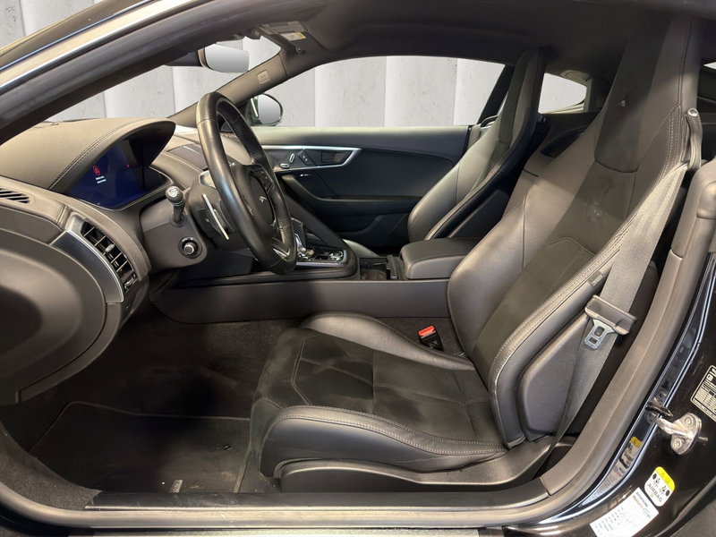 Jaguar F-Type Coupé usata a Milano (5)