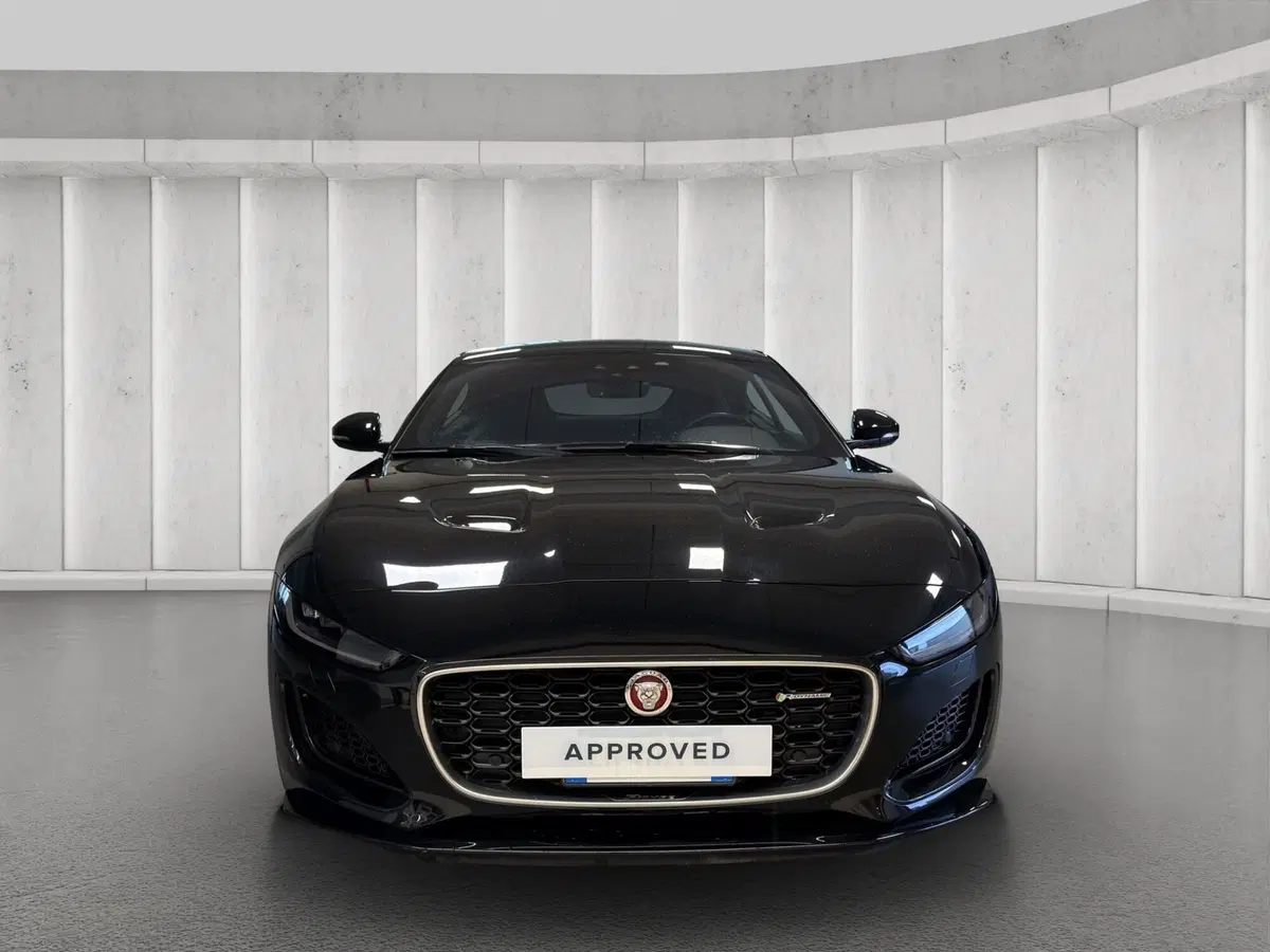 Jaguar F-Type Coupé usata a Milano (8)