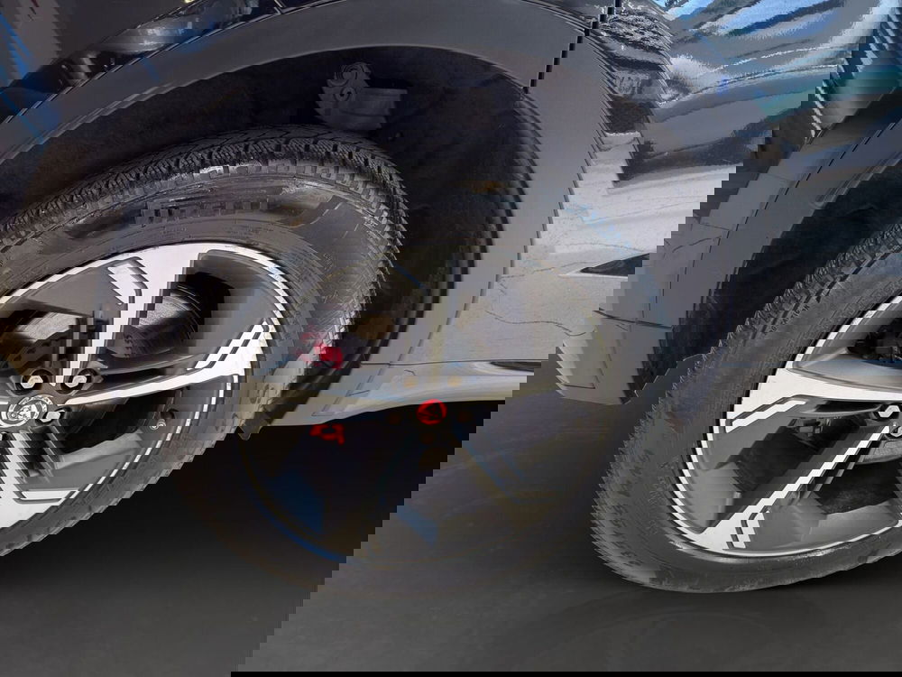 Jaguar E-Pace usata a Latina (10)