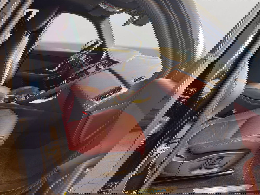 Jaguar E-Pace usata a Latina (3)