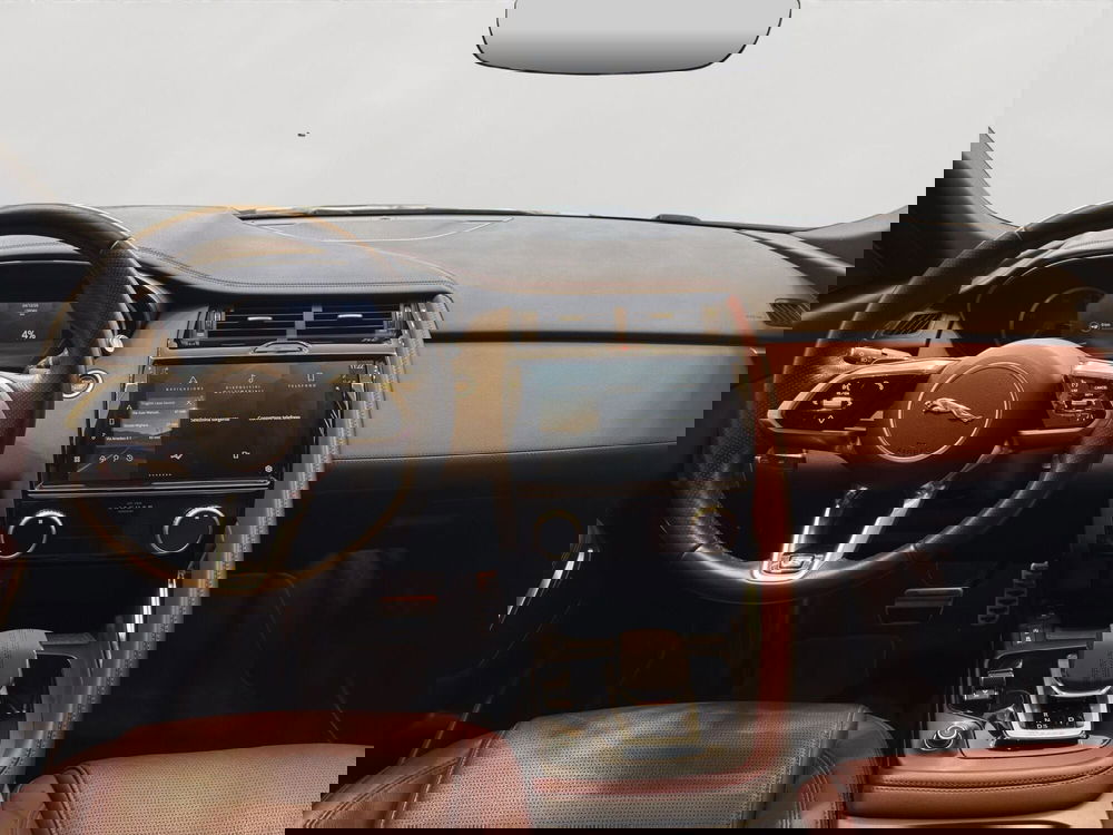 Jaguar E-Pace usata a Latina (4)