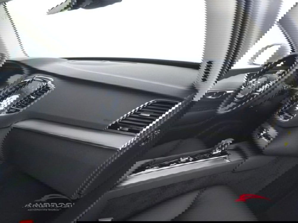 Volvo XC90 nuova a Perugia (12)