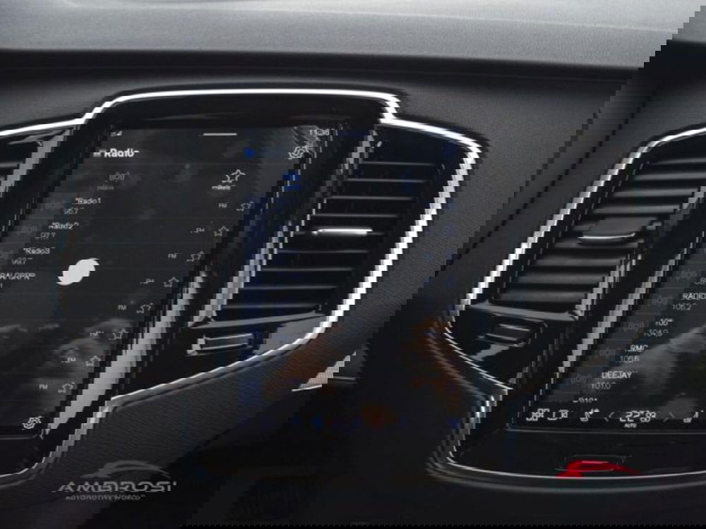 Volvo XC90 nuova a Perugia (13)