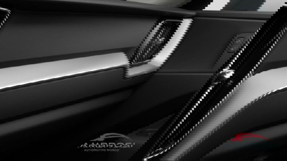 Volvo XC60 nuova a Perugia (14)