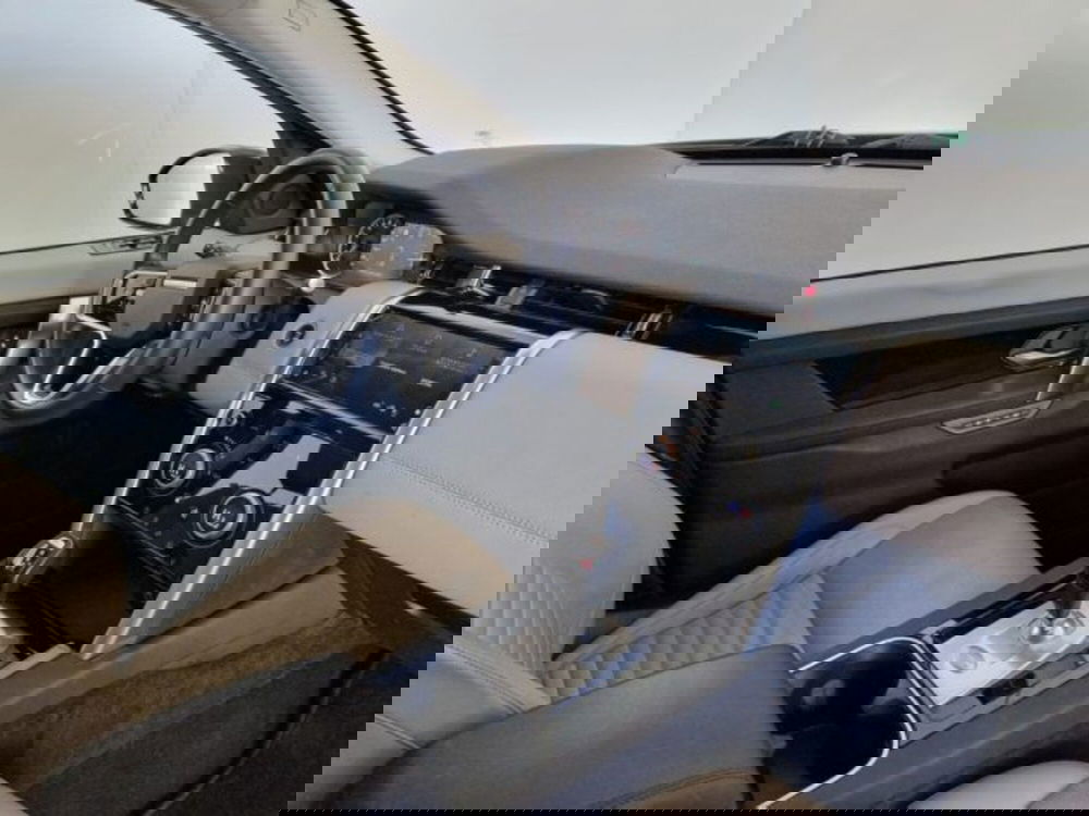 Land Rover Discovery Sport usata a Modena (10)