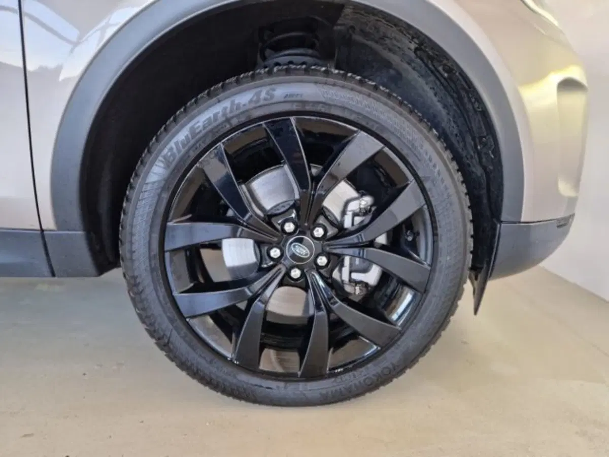 Land Rover Discovery Sport usata a Modena (8)