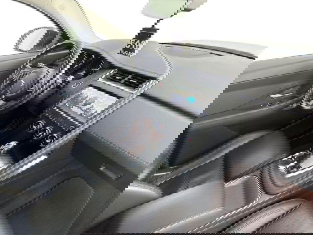 Jaguar E-Pace usata a Bologna (18)