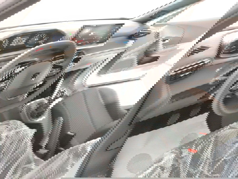 Peugeot 2008 nuova a Teramo (11)