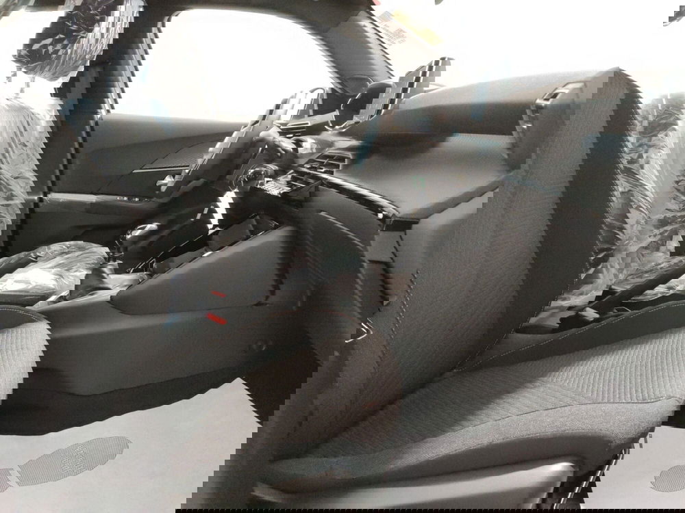 Peugeot 2008 nuova a Teramo (15)