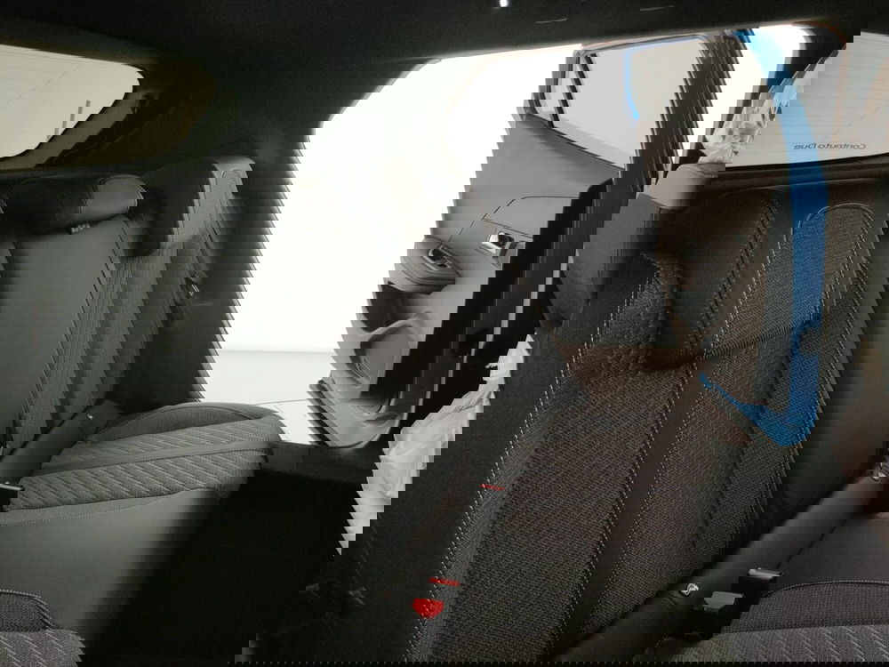 Peugeot 2008 nuova a Caserta (11)