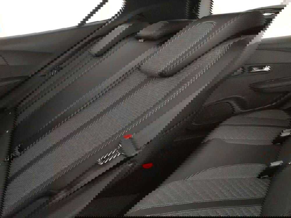 Peugeot 2008 nuova a Caserta (13)