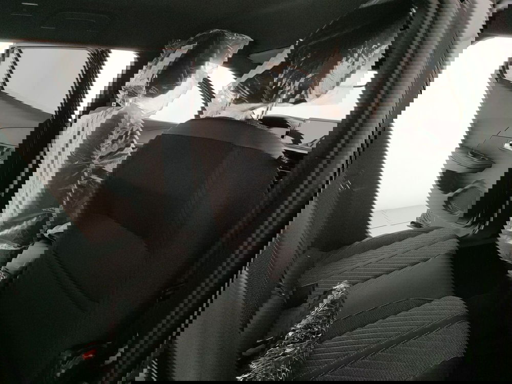 Peugeot 2008 nuova a Caserta (9)