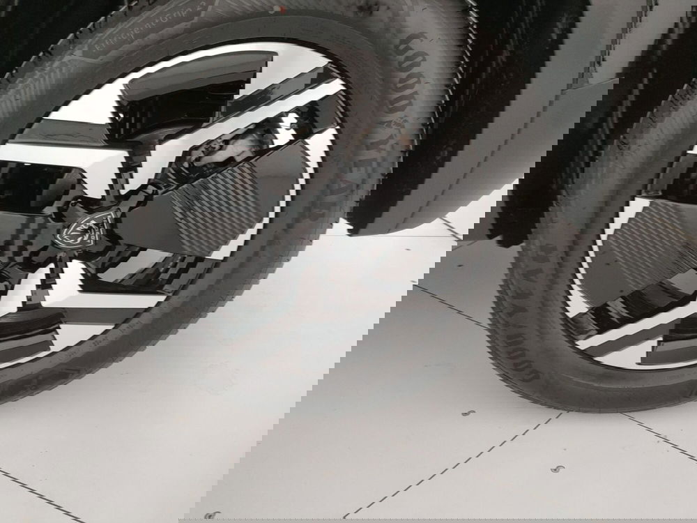 Peugeot 2008 nuova a Caserta (13)