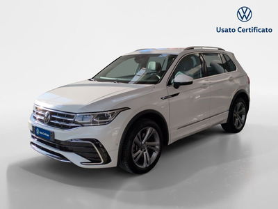 Volkswagen Tiguan 2.0 TDI 200 CV SCR DSG 4MOTION R-Line del 2021 usata a Favara