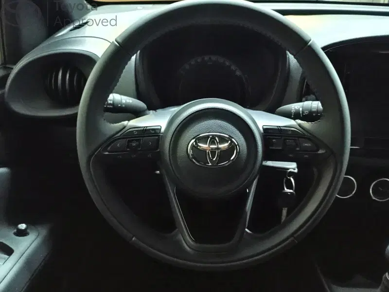 Toyota Aygo X nuova a Reggio Calabria (5)