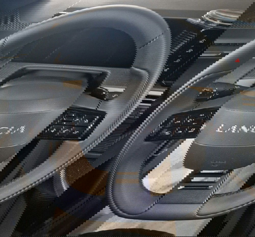 Lancia Ypsilon usata a Terni (12)