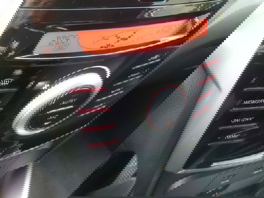 Ssangyong Tivoli usata a Pordenone (12)