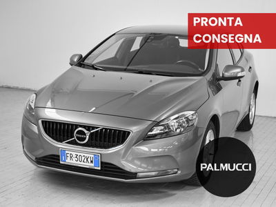 Volvo V40 D2 Geartronic Business del 2018 usata a Prato