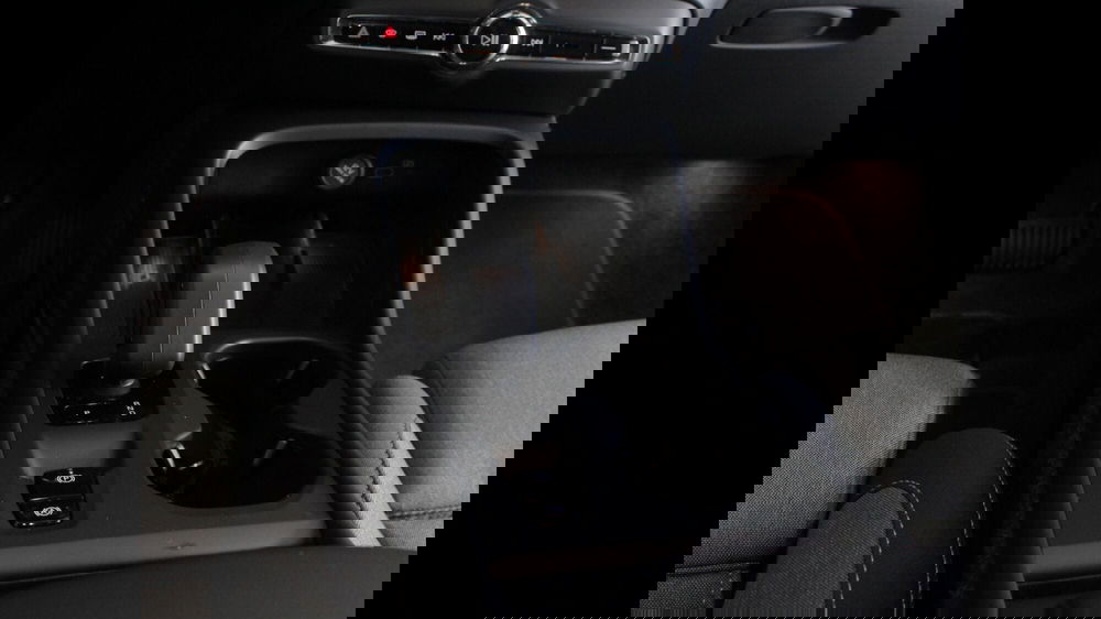 Volvo XC40 usata a Palermo (16)