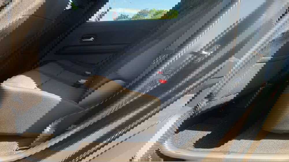 Dacia Jogger usata a Padova (14)