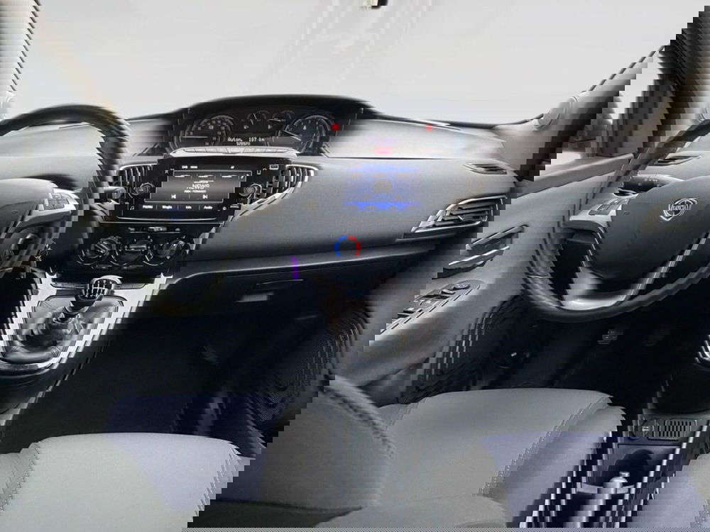 Lancia Ypsilon usata a Torino (6)